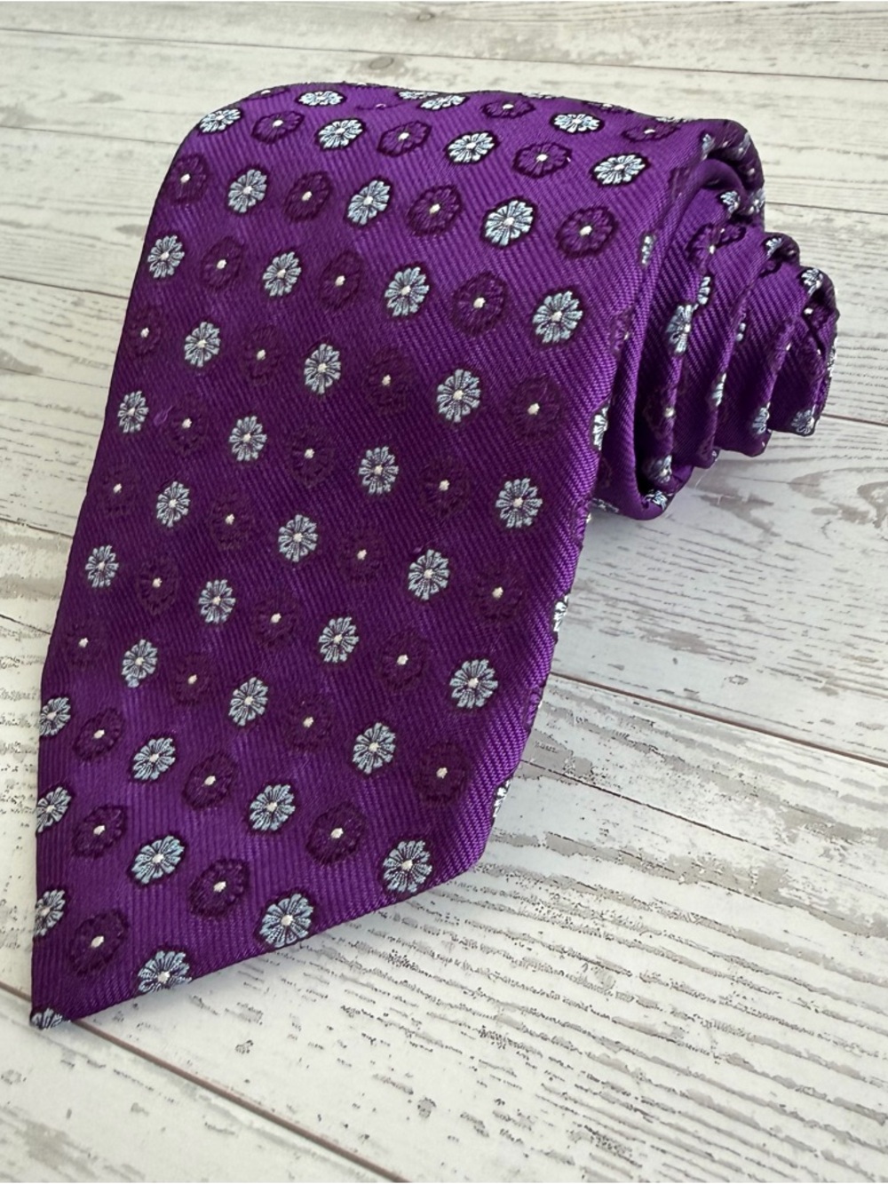 Brooks Brothers Makers, 100% Silk, Purple, Floral,‎ Medallion Geometric Neck Tie